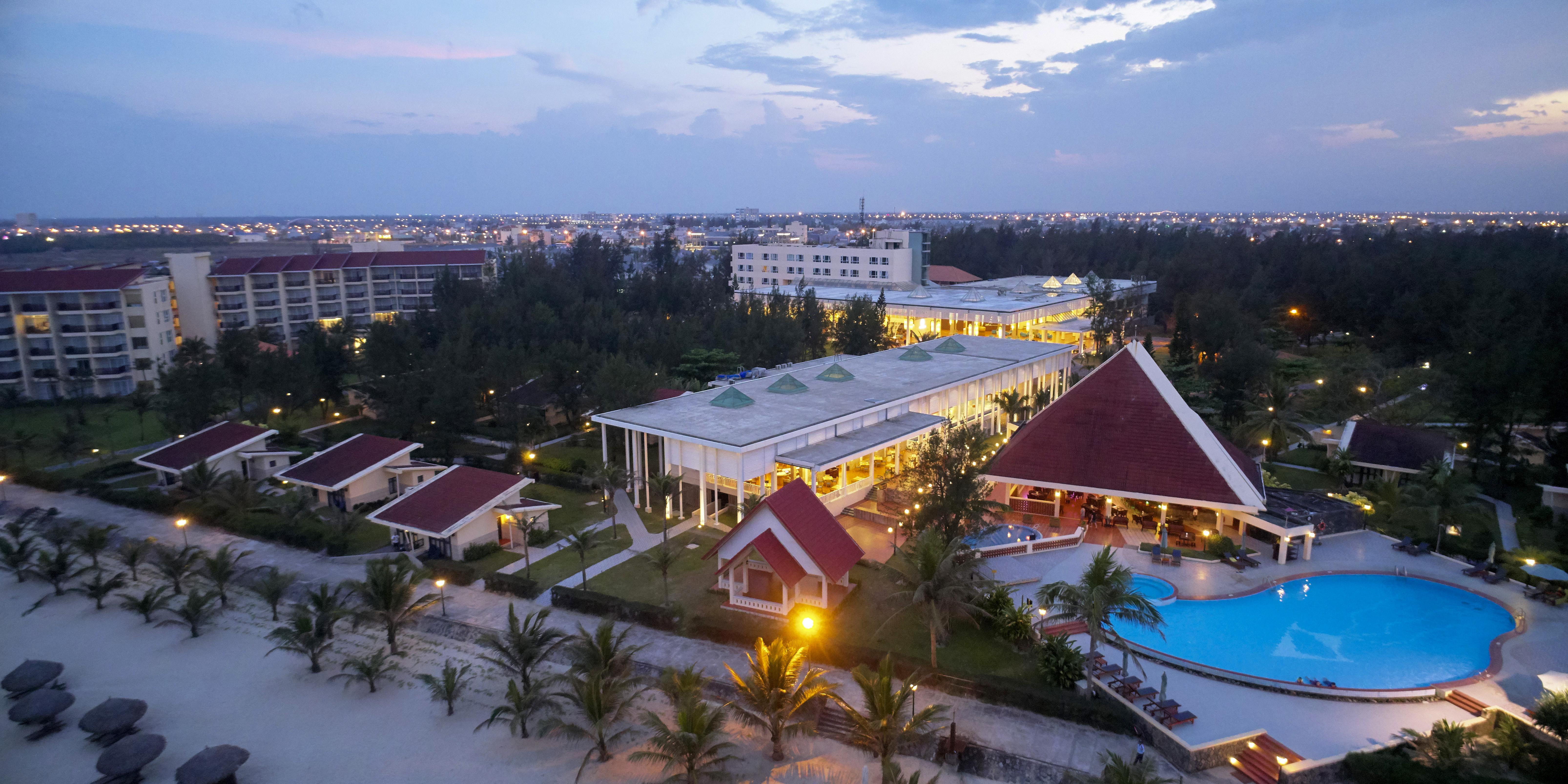 Sandy Beach Non Nuoc Resort Дананг Екстериор снимка